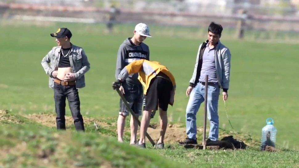 Vietnamezi din Timișoara filmați când prind popândăi ca să-i mănânce. Animalele sunt protejate de lege în România