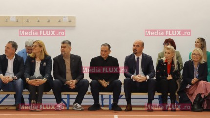 Marcel Ciolacu Elisabeta Lipă și Daniel Băluță au marcat Ziua Internaţională a Sportului la o școală din București | VIDEO