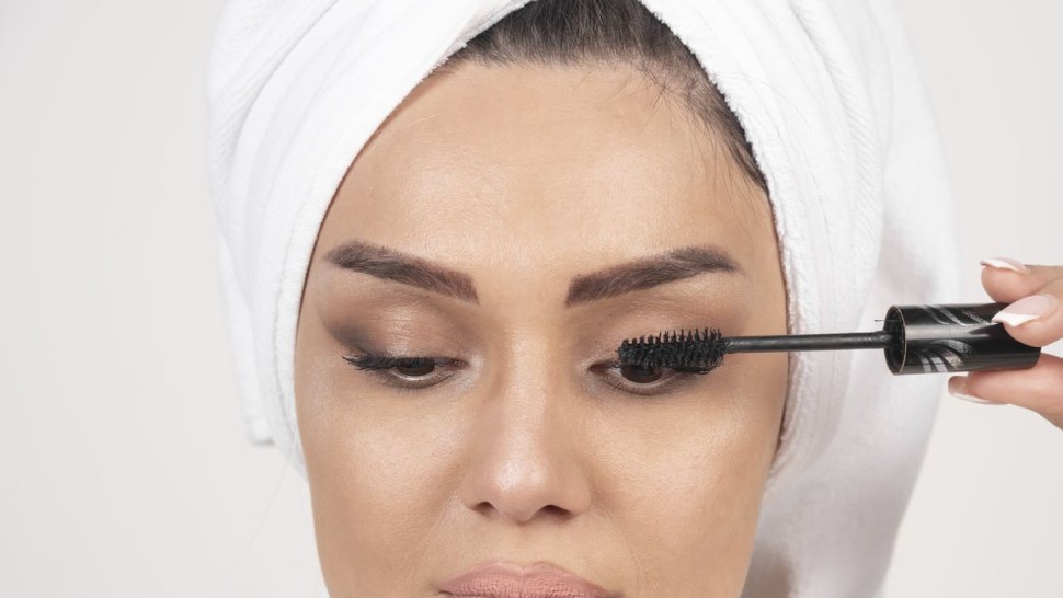 Trucuri pentru a face rimelul să reziste mai mult pe gene. Nu te-ai fi gândit la ele