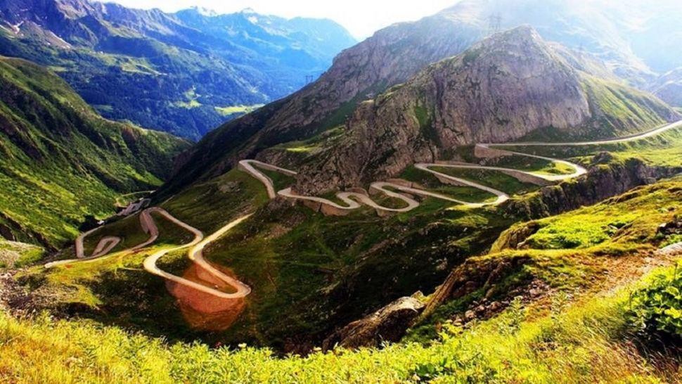 Atenție turiști Transalpina e blocată pe ambele sensuri. Ce s-a întâmplat exact înainte de mini-vacanța de 1 Mai