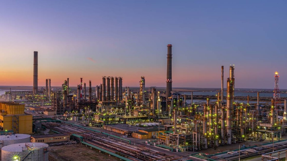 Incident la Rafinăria Petrobrazi. SMURD-ul intervine de urgență