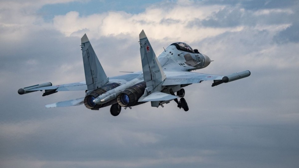 Reacția MApN după ce un avion polonez a fost şicanat deasupra Mării Negre de un Suhoi rusesc