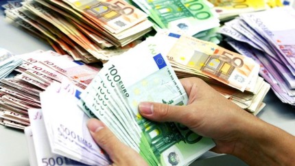 Se dau 200 de euro de persoană Lista beneficiarilor a fost publicată recent