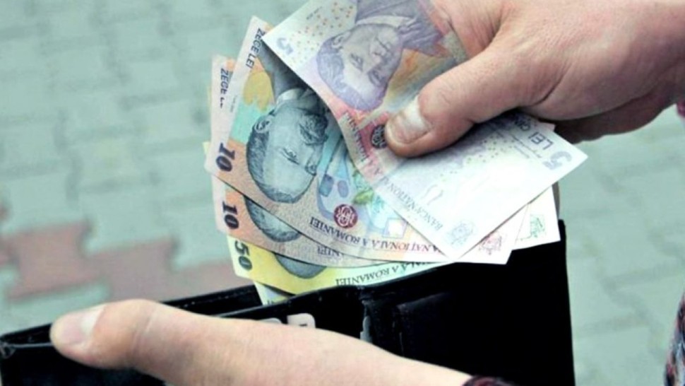 Cresc bursele sociale pentru studenți. Decizia se aplică inclusiv din acest an