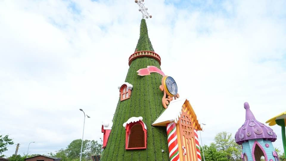 Orașul din România care se pregătește pentru Sărbătorile de iarnă Avem deja căsuța lui Moș Crăciun