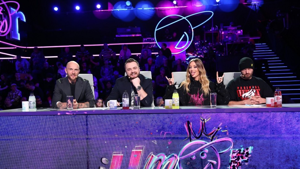 Delia a plâns la iUmor. Jean Gavril și Marian Godină pe scena show-ului difuzat de Antena 1