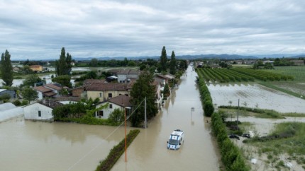 Cod roşu în Italia. 8 morți și peste 13.000 de oameni evacuați. Ciclonul se îndreaptă spre România