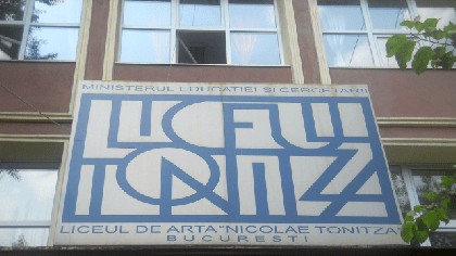 Scandal chiar în perioada examenelor la Liceul Tonitza. Directoarea și o inspectoare a ISMB acuzate că și-au făcut o asociație prin care cer cotizație de 200 de lei de elev