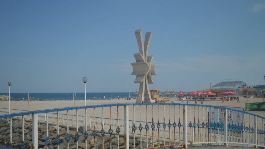 S-au cheltuit sume uriașe în mini-vacanța de 1 Mai la mare. Cât a încasat Costineștiul