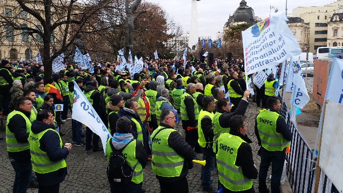 Polițiștii amenință cu greva generală dacă nu primesc 30 în plus la salariu Sindicaliștii sunt gata să iasă în stradă