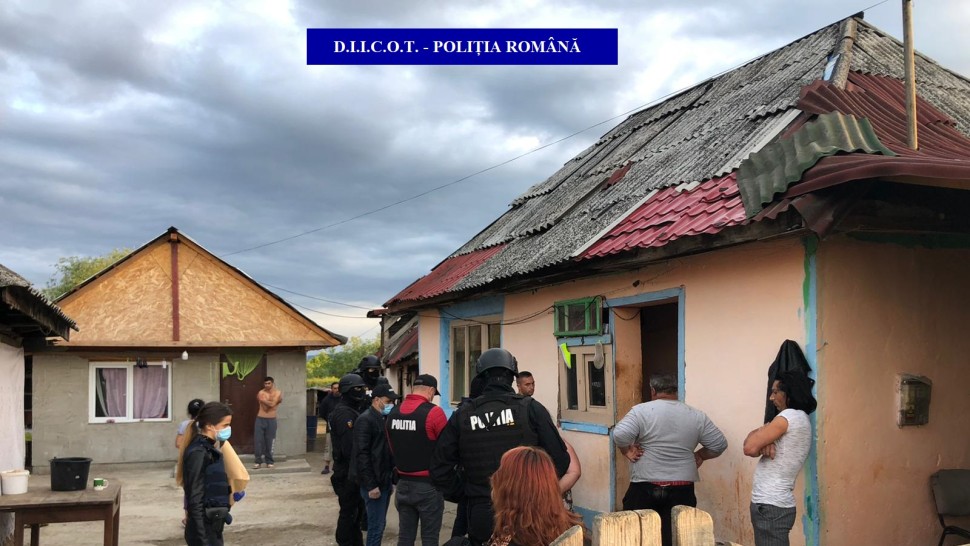 Stăpânii de sclavi din Maramureș au fost reținuți. Exploatau persoane cu handicap