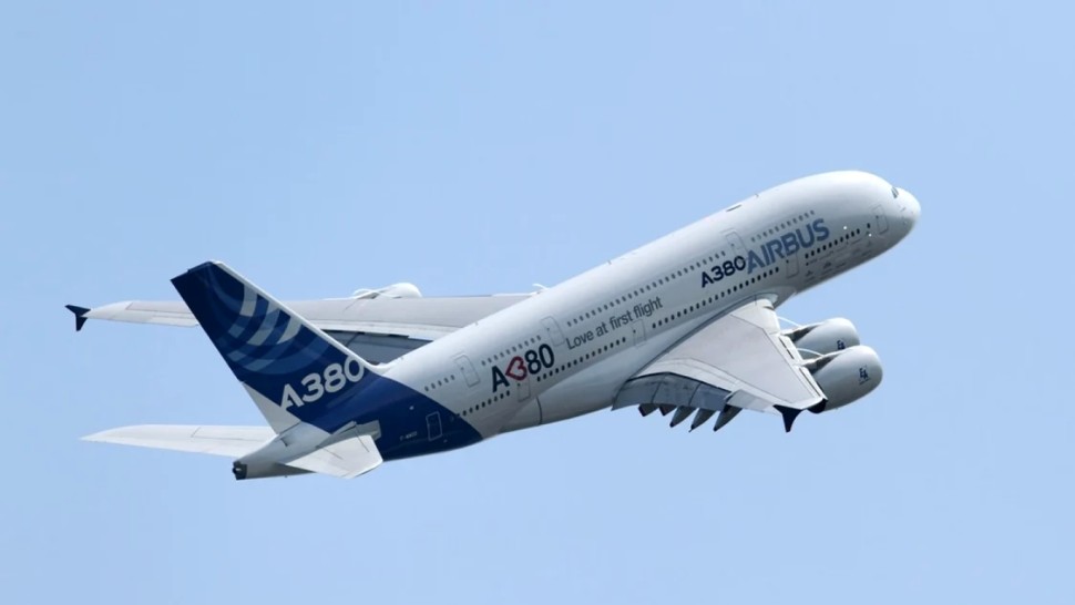 Cea mai mare comandă din istoria aviației civile. Ce companie cumpără peste 500 de avioane Airbus A320