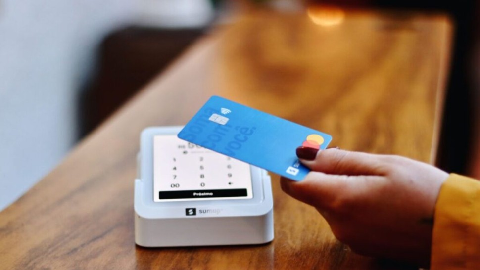 Soluția prin care se pot reduce cu mii de euro dobânzile la creditele bancare