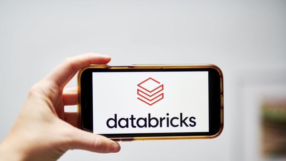 Investiții din ce în ce mai mari în Inteligența Artificială Databricks preia startupul MosaicML pentru 13 miliarde de dolari