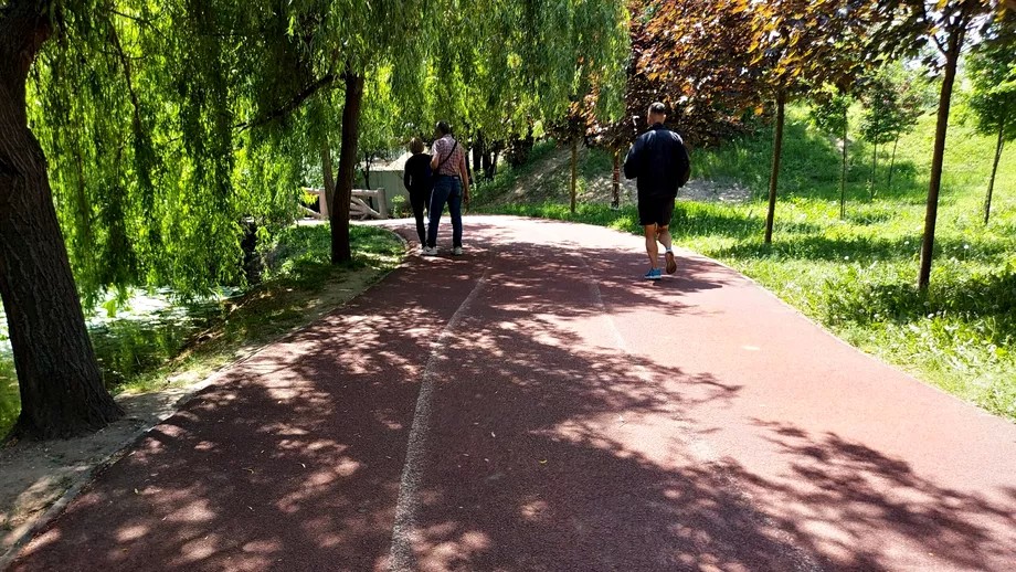 Caz șocant la Grădina Botanică din Craiova. O fată de 14 ani a fost ucisă un alt băiat a fost grav înjunghiat. Autorul atacului are 17 ani
