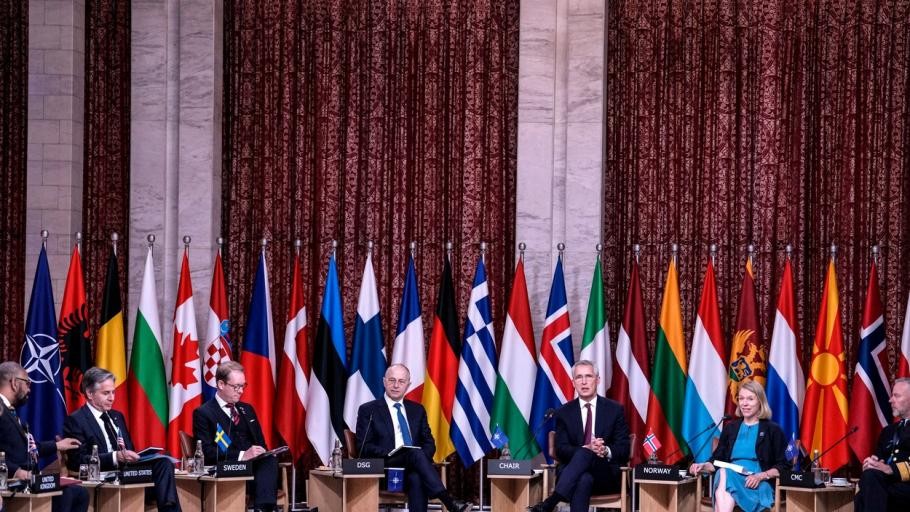 Ce mănâncă liderii Europei la summitul Comunității Politice Europene din Republica Moldova. Klaus Iohannis este și el prezent