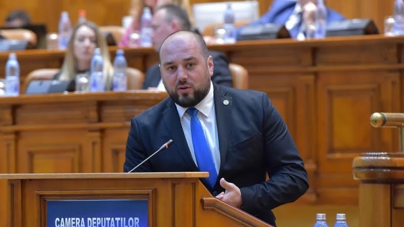 Ionuț Simionca secretarul general al PMP Responsabilitatea necheltuirii banilor din PNRR revine PSD și PNL