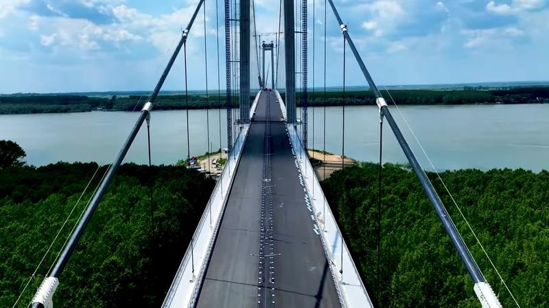 Se fac testele de rezistență la podul suspendat de la Brăila Golden Gate-ul României. Cum se desfășoară acestea