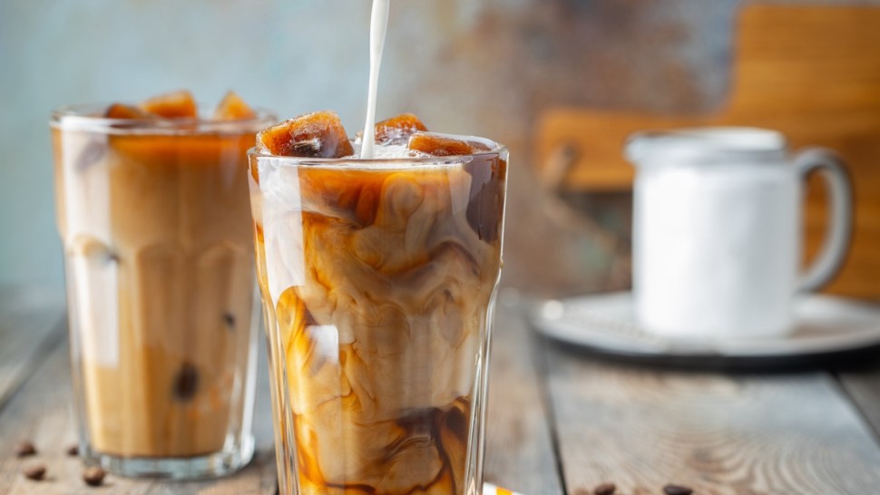 Băuturi de vară cu cafea. Iată cele mai adorate