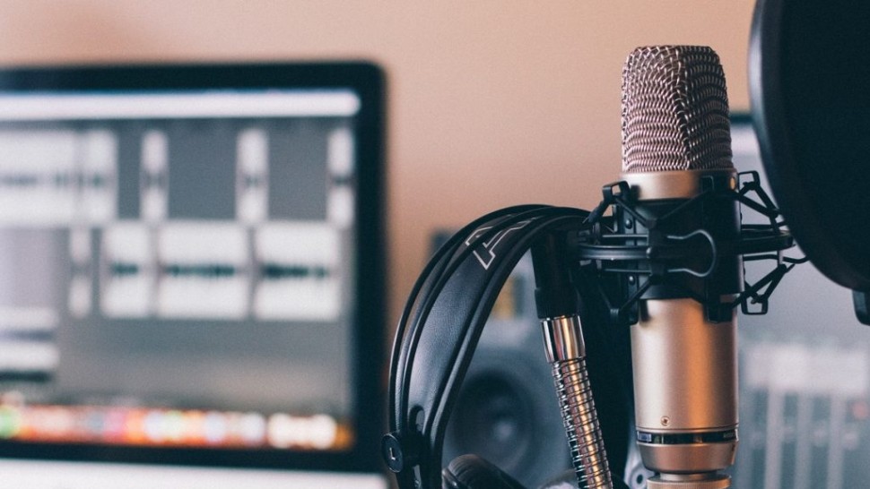 Ispită de la Insula Iubirii a lansat un PODCAST neconvențional