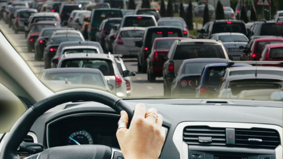 Șoferii români care nu vor mai avea voie să conducă cu peste 90 kmh nici pe timp de noapte. Când intră în vigoare noua directivă