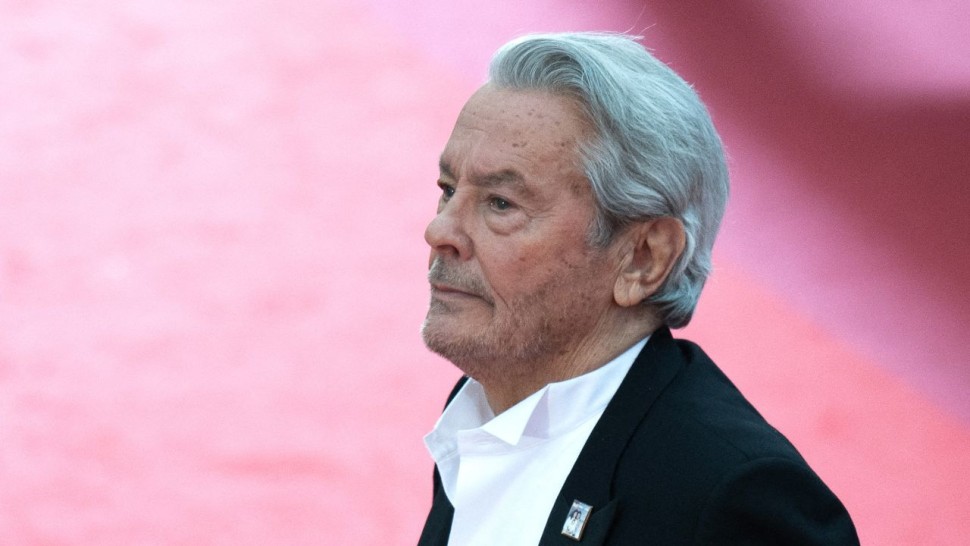 Alain Delon a fost înmormântat ca un mare naș din Sicilia. Regulile pe care au fost obligați să le respecte participanții la funeralii
