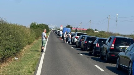 Cozi uriașe în vămi se încheie concediile. Se așteaptă până la 10 ore pentru ieșirea din țară