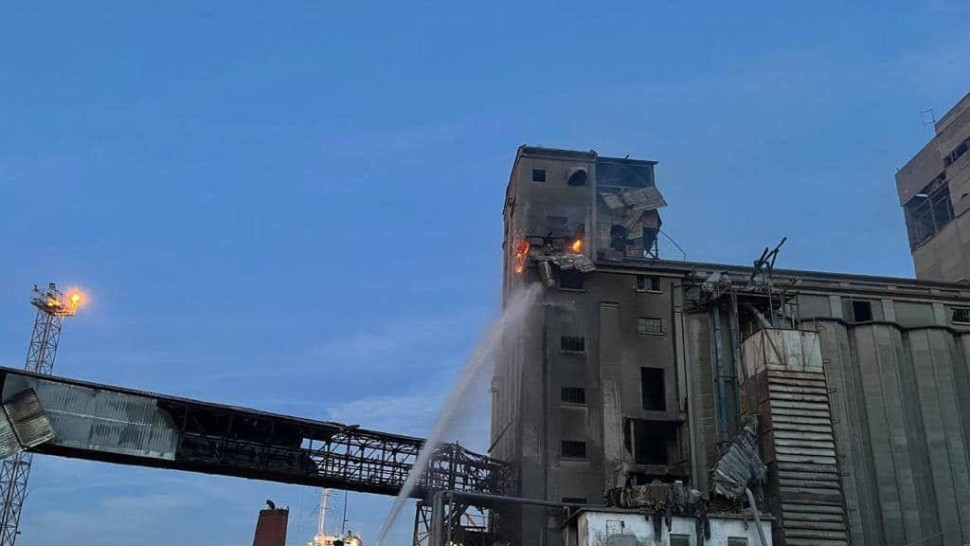 Distrugerile provocate de atacul rușilor în portul Izmail. Armata României monitorizează granița