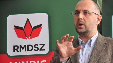 Surpriză privind scandalul steagurilor românești din Harghita UDMR nu este considerată oficial un partid politic ci un ONG