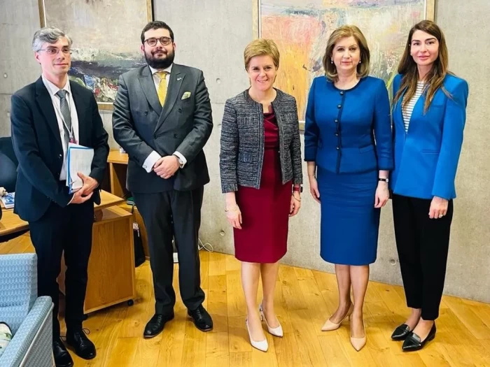 Laura Nicoleta Nasta alături de alți oficiali