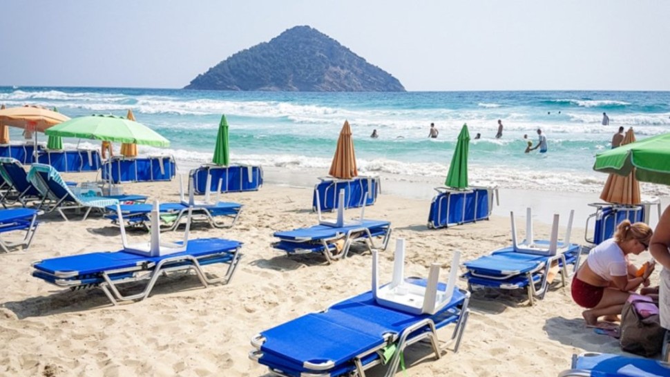 Noi reguli pe plajele din Grecia. La ce trebuie să se aștepte românii în această vară
