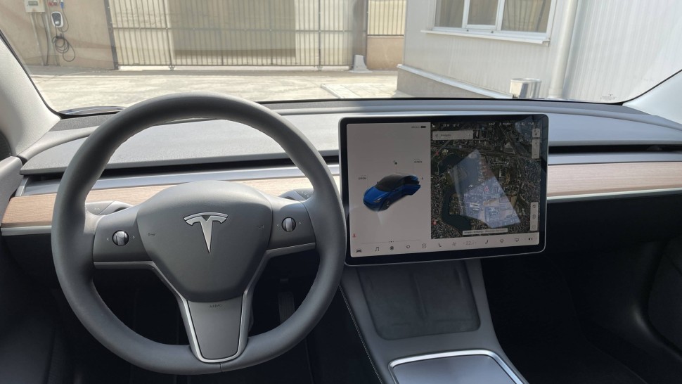 Tesla deschide o nouă reprezentanță în România după ce vânzările din Europa au scăzut cu 38