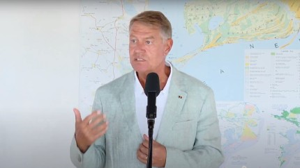 Din mijlocul Deltei Iohannis îi dă premierului Ciolacu soluția pentru deficit. Cum putem lua banii de la UE | VIDEO