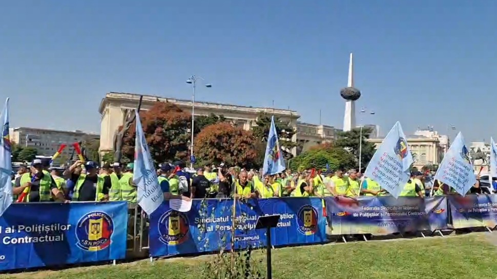 Sute de polițiști sunt în stradă Protest de amploare la ușa ministrului de Interne | VIDEO