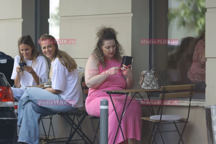 Ce face Oana Lis atunci când nu o vede nimeni. IMAGINI PAPARAZII explicite | EXCLUSIV