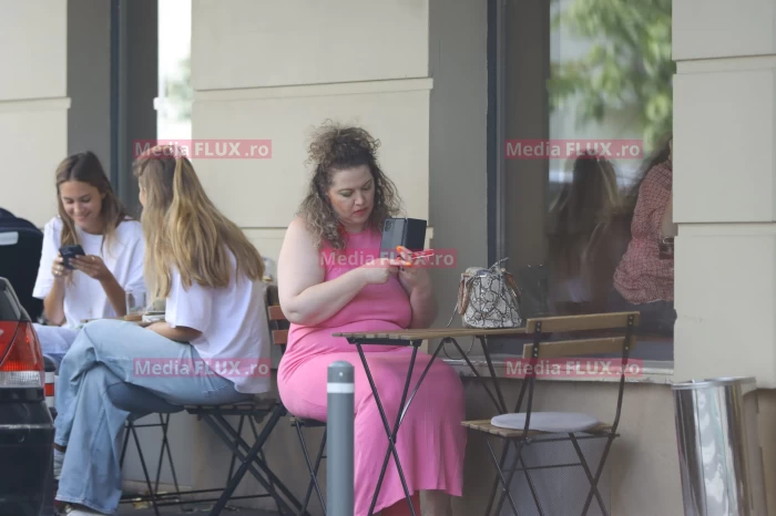 Ce face Oana Lis atunci când nu o vede nimeni. IMAGINI PAPARAZII explicite | EXCLUSIV