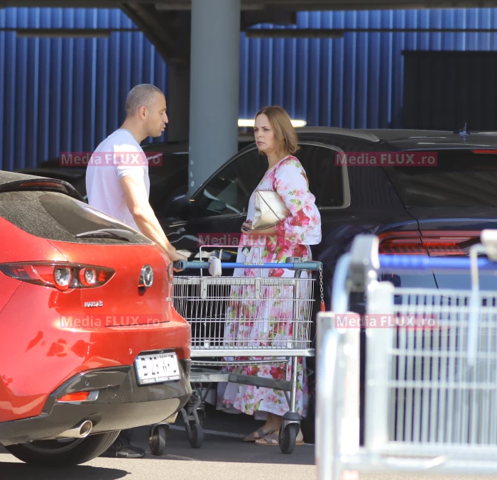 Andreea Marin, fericită nevoie mare în parcare