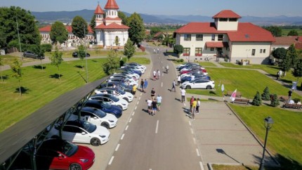 Comuna din România în care s-au mutat belgieni italieni olandezi și nemți. Ce-i atrage aici