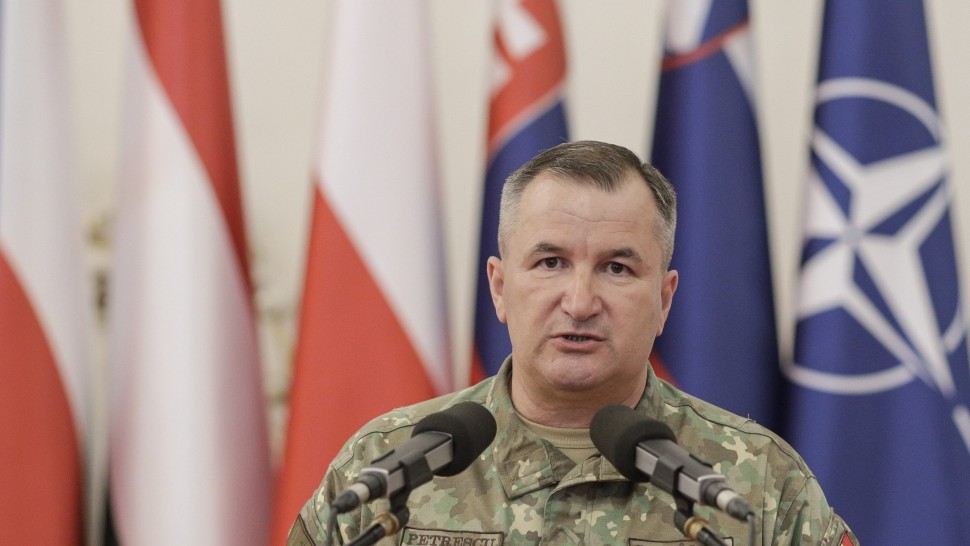 Avertismentul șefului Statului Major al Armatei Române Există un risc constant asociat probabilității tot mai mari de producere a unor incidente la granița NATO