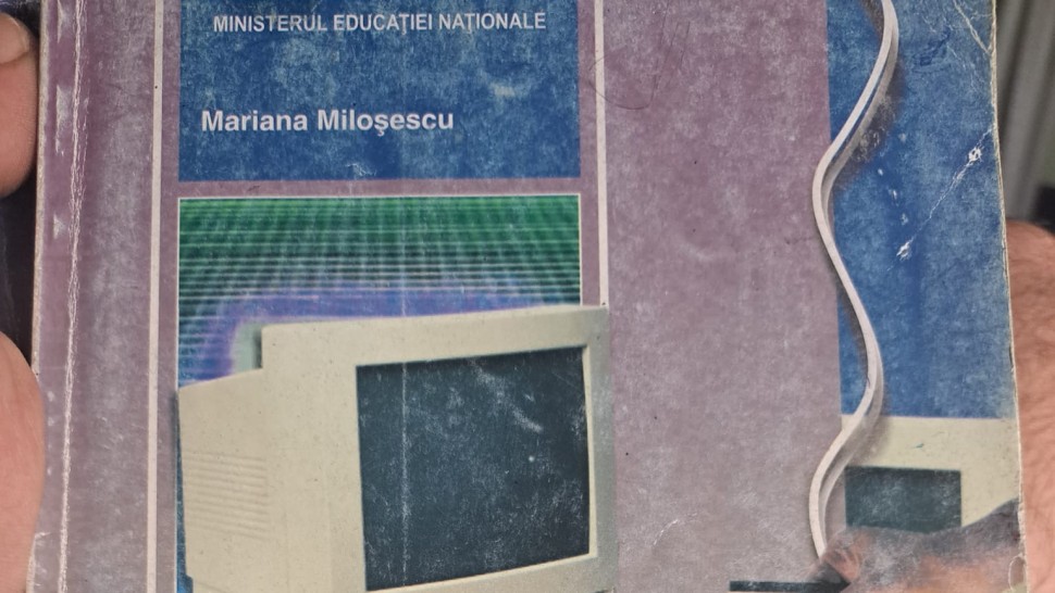 Manuale total depășite. Accesarea internetului prin dial-up predată elevilor în 2023