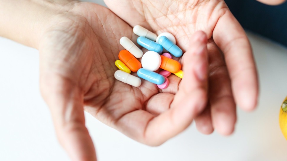 Ce medicamente folosesc tinerii în loc de droguri. Semnal de alarmă tras de psihologi