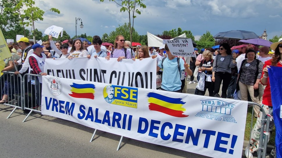 În prag de grevă generală profesorii sunt arătați cu degetul. Ilie Bolojan N-am văzut o îmbunătățire în sistem