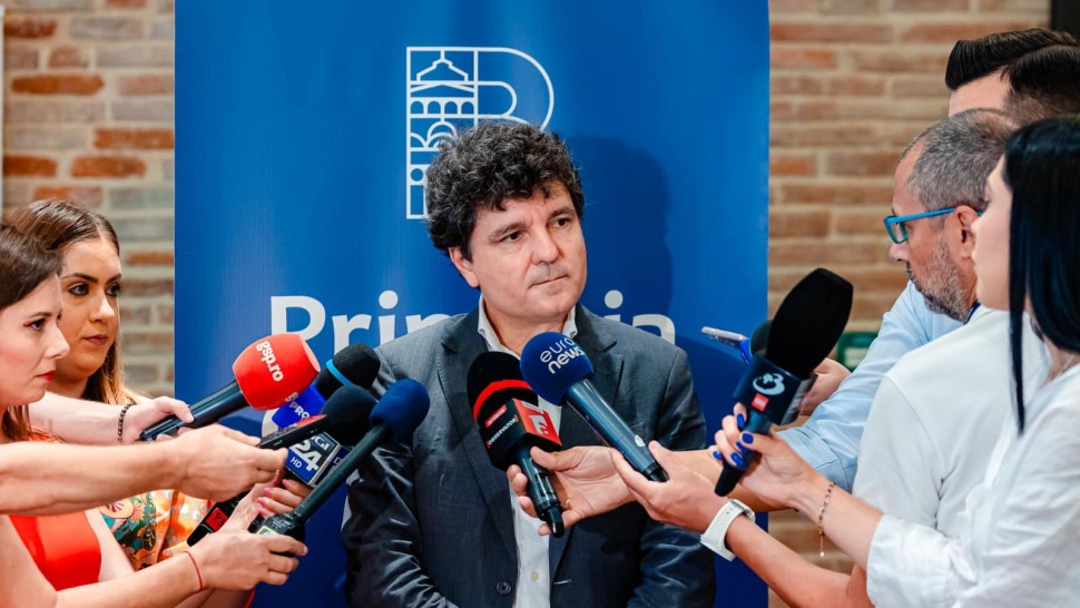 Nicușor Dan candidează din nou. Ce le promite bucureștenilor