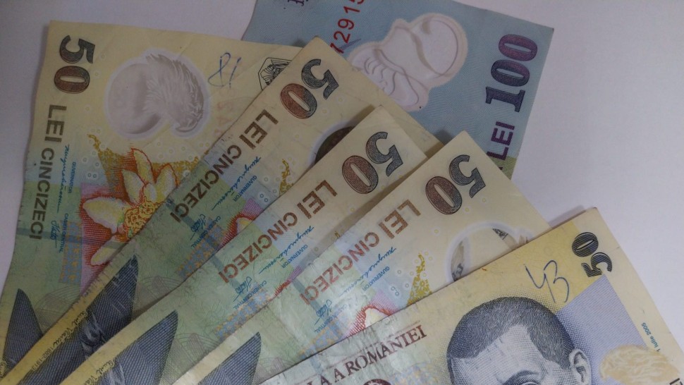 Bani de la stat cu dobândă zero pentru cei cu vârste de până la 45 de ani. Care sunt condițiile