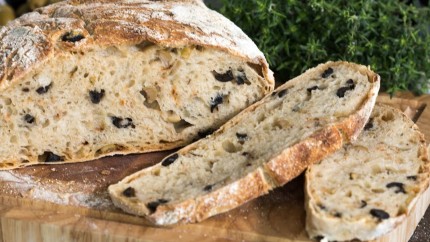 Rețetă pâine cu măsline. Delicios alături de orice preparat