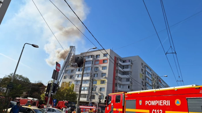 Explozie la un apartament din București