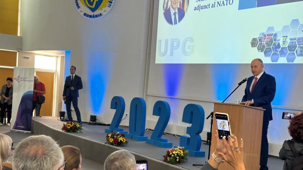 Mircea Geoană discurs puternic la începutul anului universitar Contează cum studiezi şi ce vrei să faci cu ceea ce ai învăţat