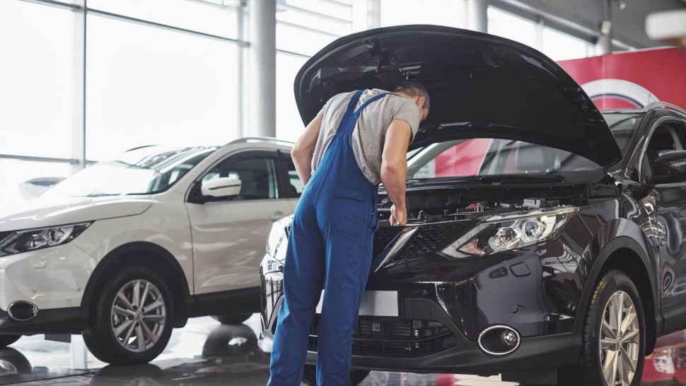 Cum îți dai seama că a fost adăugată apă în benzina sau motorina cu care ai alimentat