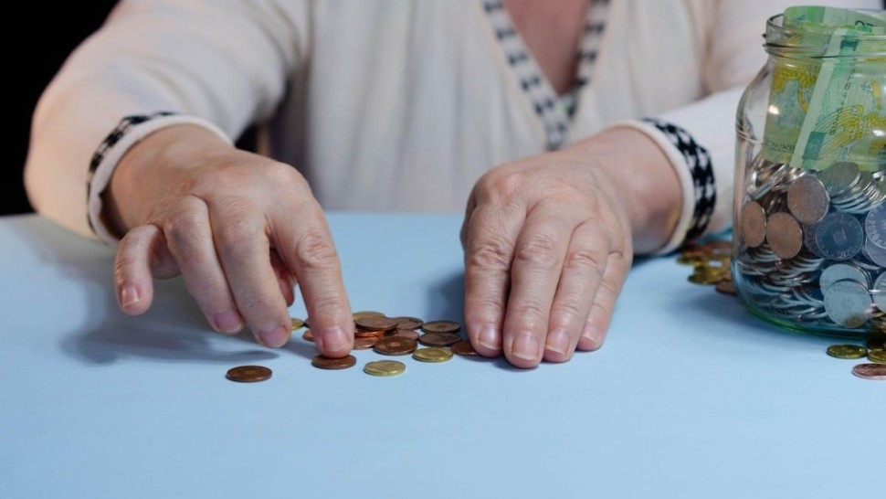 Românii cu pensii mici vor rămâne cu mai mulți bani în mână. Care e mecanismul