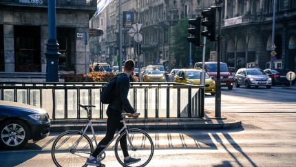 O nouă modificare în Codul Rutier. Cum vor putea fi depășiți bicicliștii în trafic